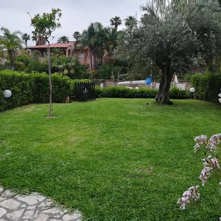 Su Canale Navigabile * Furnari