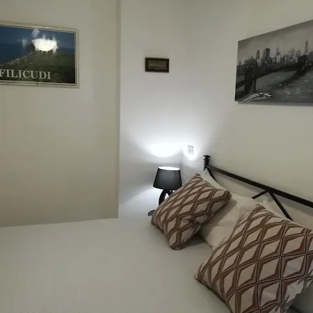Su Canale Navigabile Furnari